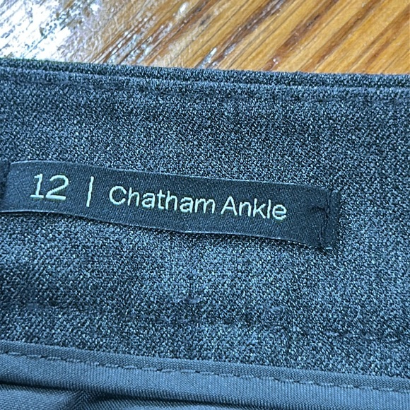 Talbots Chatham Ankle pants in gray,  Side zip. Size 12. Excellent condition. - Picture 3 of 15